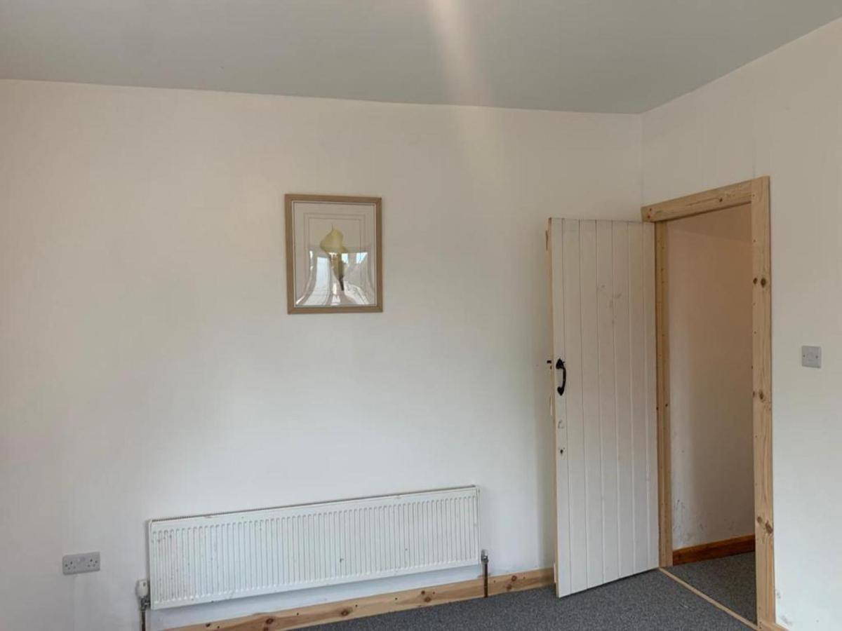 One Lovely Apartmt 1 Double & 2 Camp Beds Lägenhet Stoke-on-Trent Exteriör bild